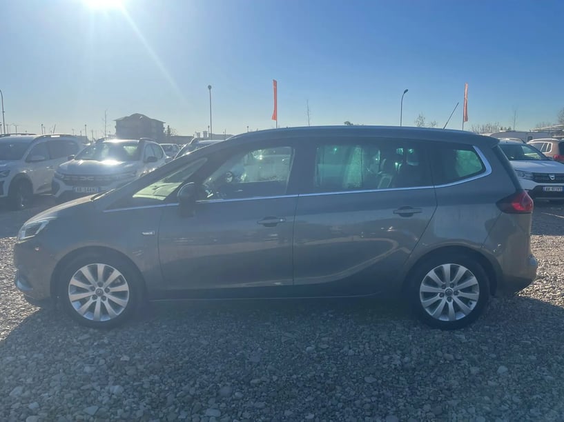 Louer une voiture à Tirana