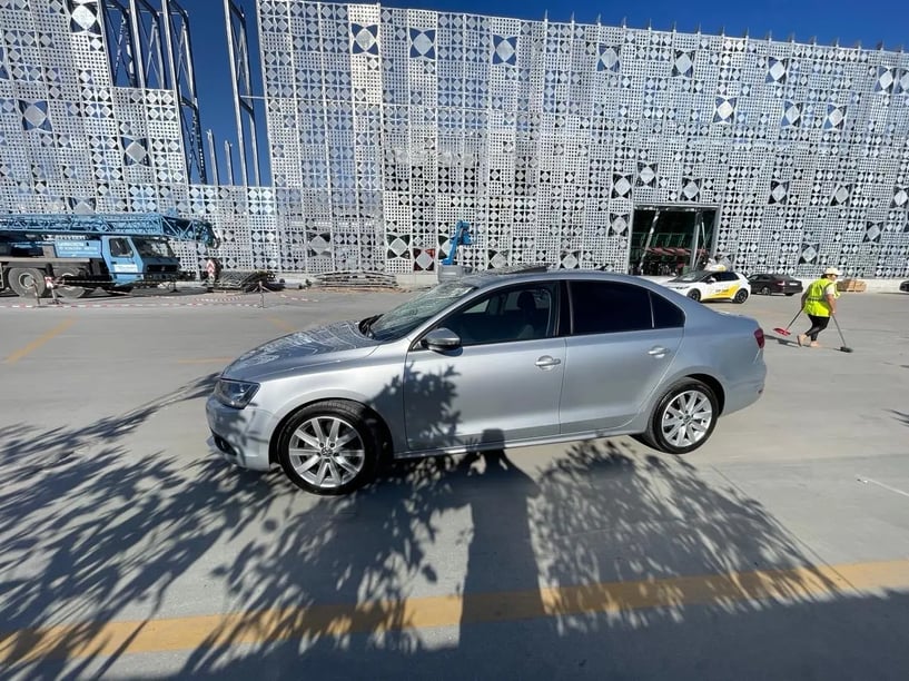 Alquila un coche en Tirana