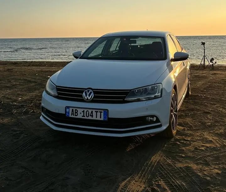 Merrni me qira një makinë në Lushnje