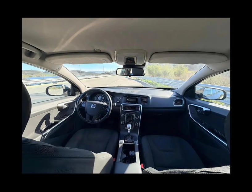 Noleggia un'auto a Tirana