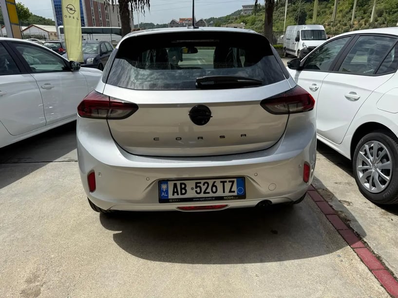 Wynajmij samochód w Tirana