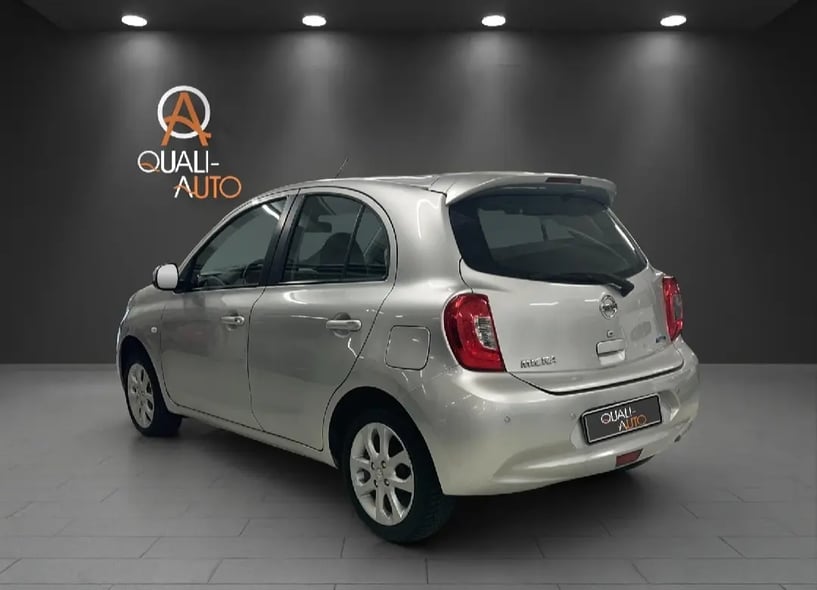 Merrni me qira një makinë në Tirana