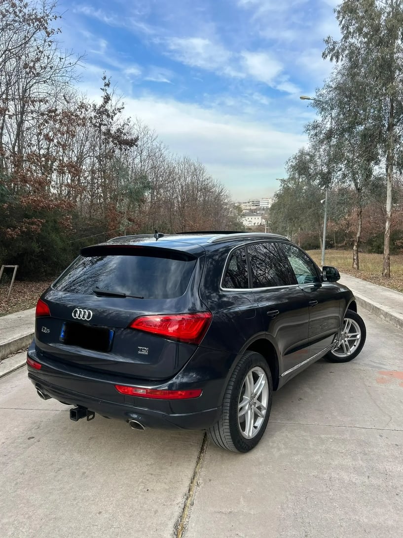 Rent a car in Tirana