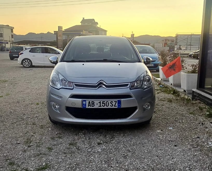 Rent a car in Tirana