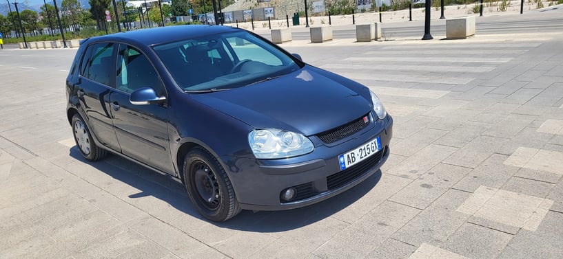 Rent a car in Tirana