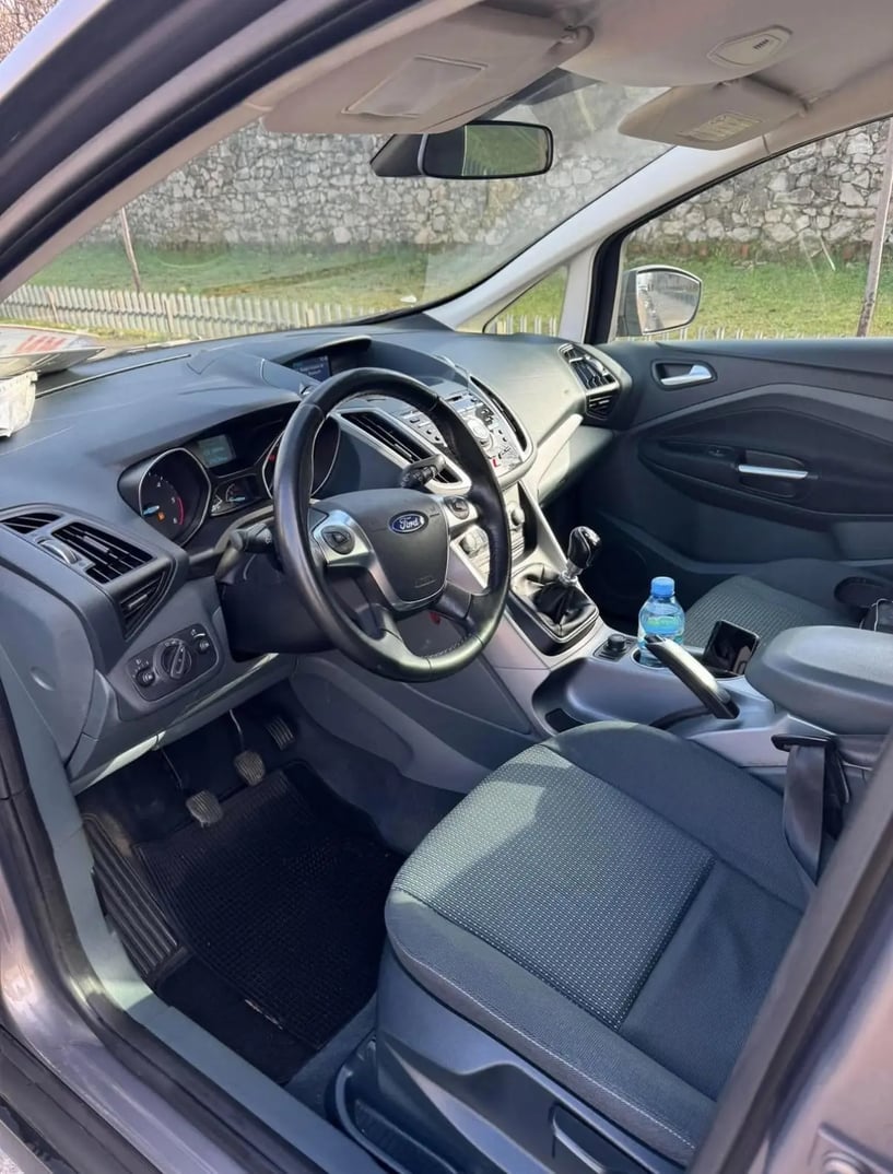 Rent a car in Tirana