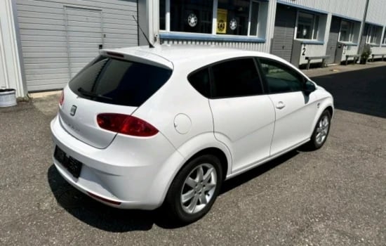 Merrni me qira një makinë në Tirana