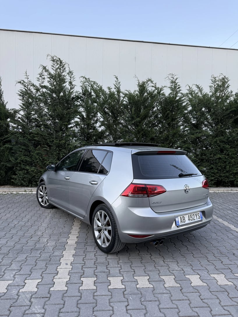 Rent a car in Tirana