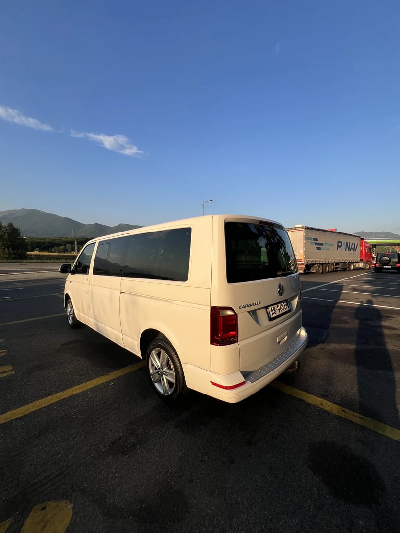 Alquila un coche en Tirana
