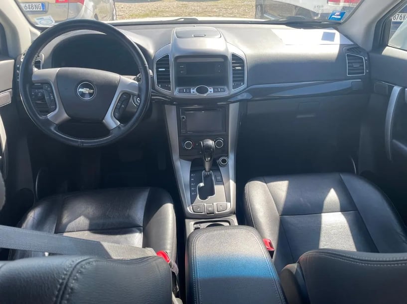 Merrni me qira një makinë në Tirana