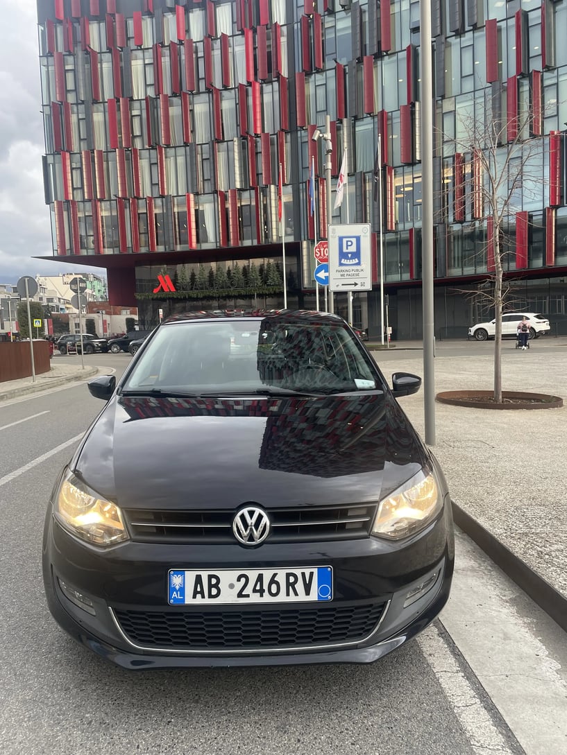 Wynajmij samochód w Tirana