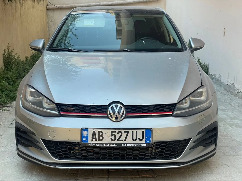 Louer une voiture à Tirana