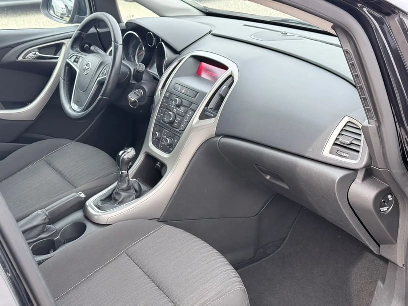 Rent a car in Tirana