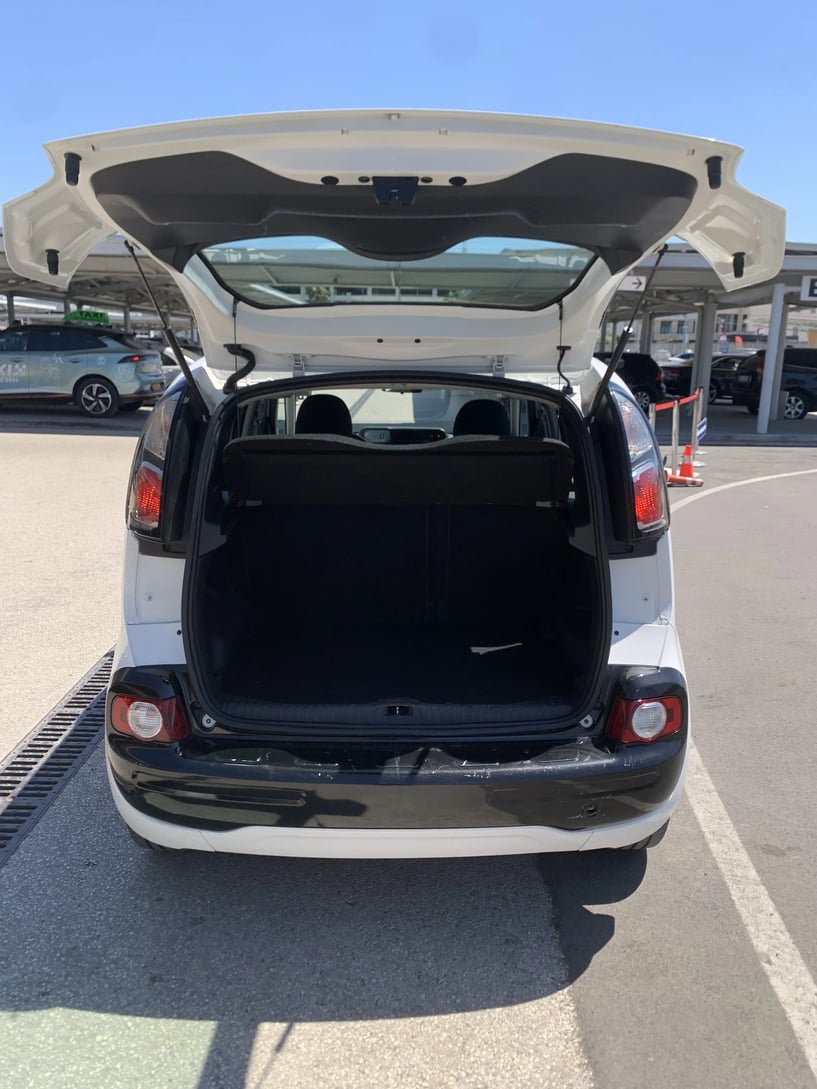 Louer une voiture à Tirana