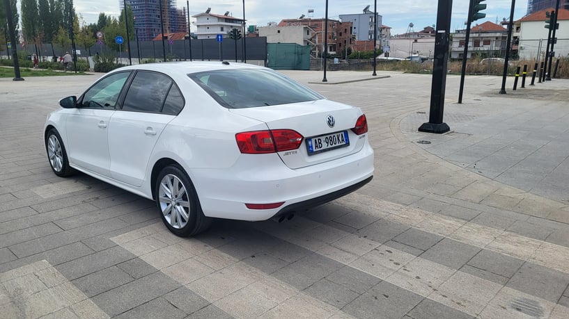 Rent a car in Tirana