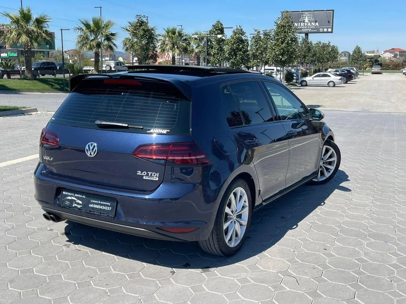 Noleggia un'auto a Tirana