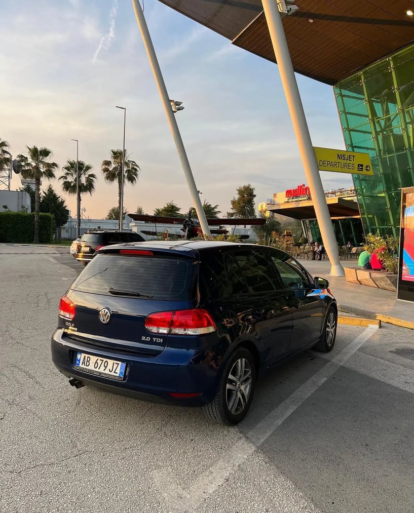 Wynajmij samochód w Tirana