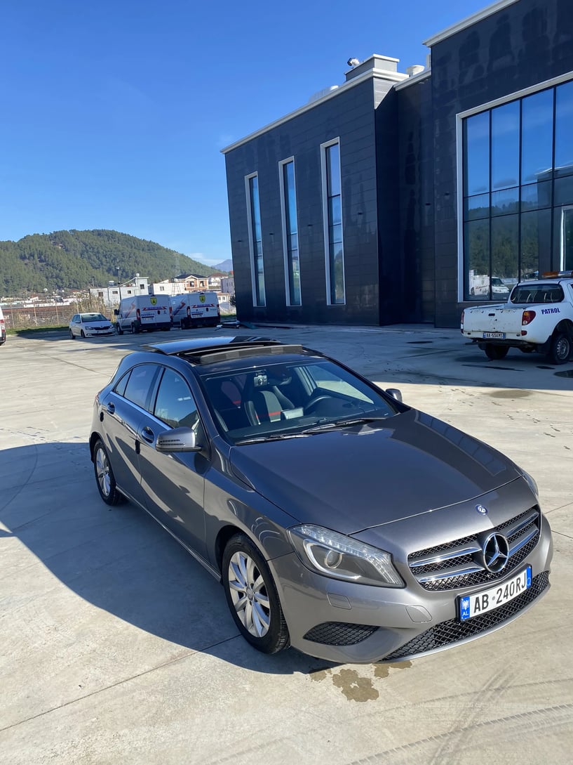 Auto mieten in Tirana