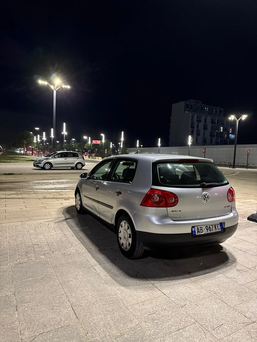 Louer une voiture à Tirana