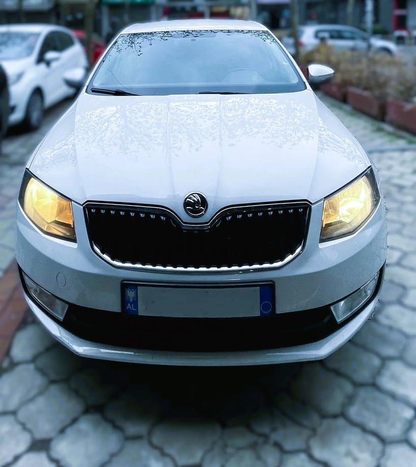 Louer une voiture à Tirana