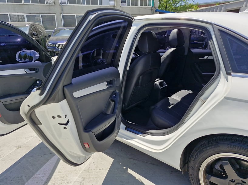 Rent a car in Tirana