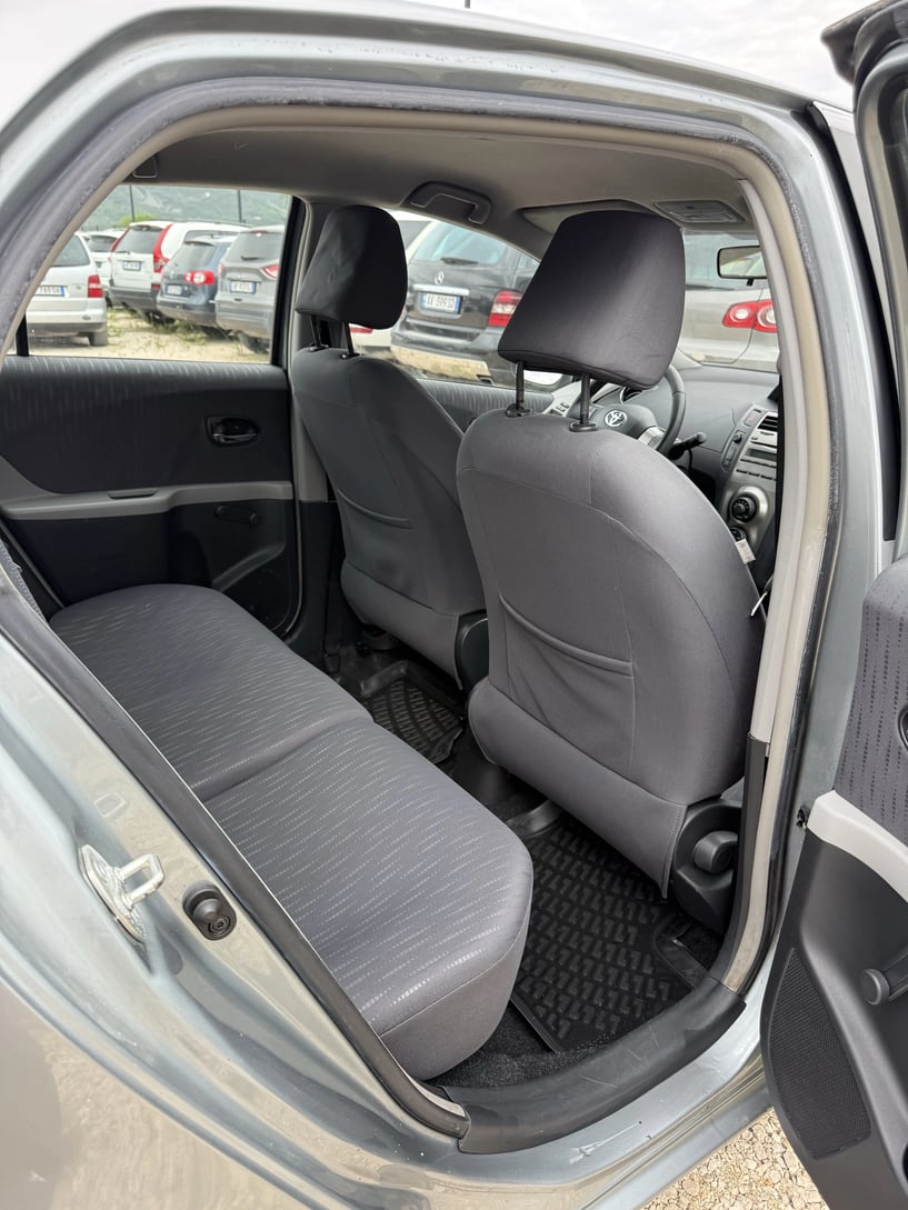 Merrni me qira një makinë në Tirana