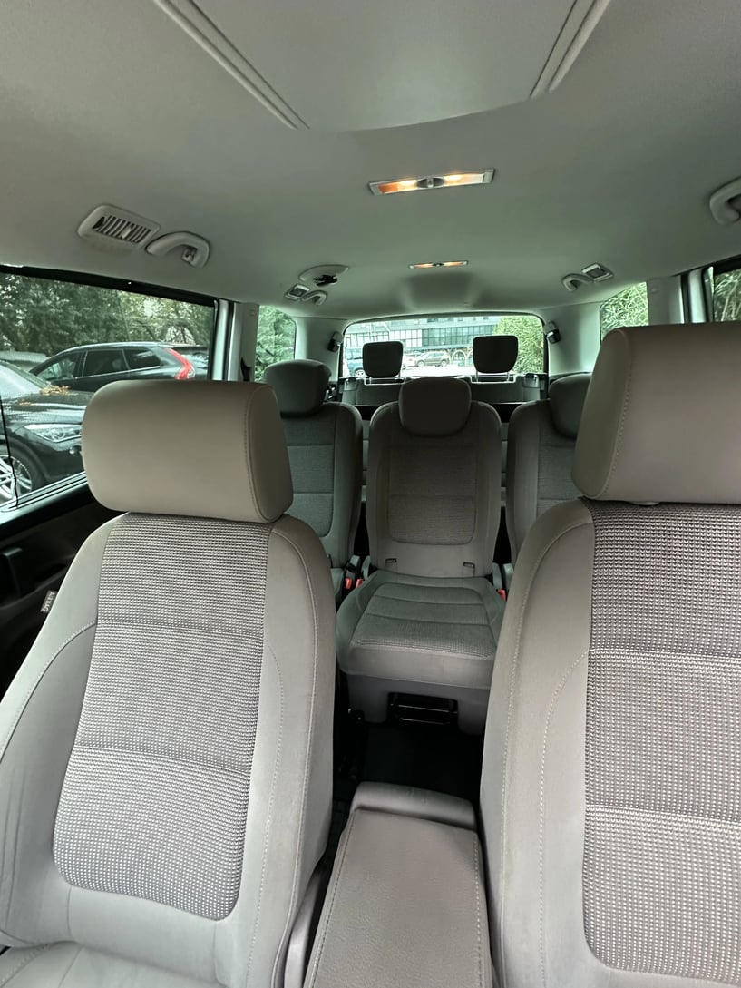 Noleggia un'auto a Tirana