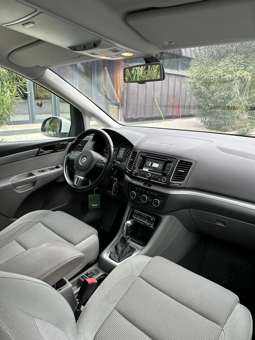 Noleggia un'auto a Tirana