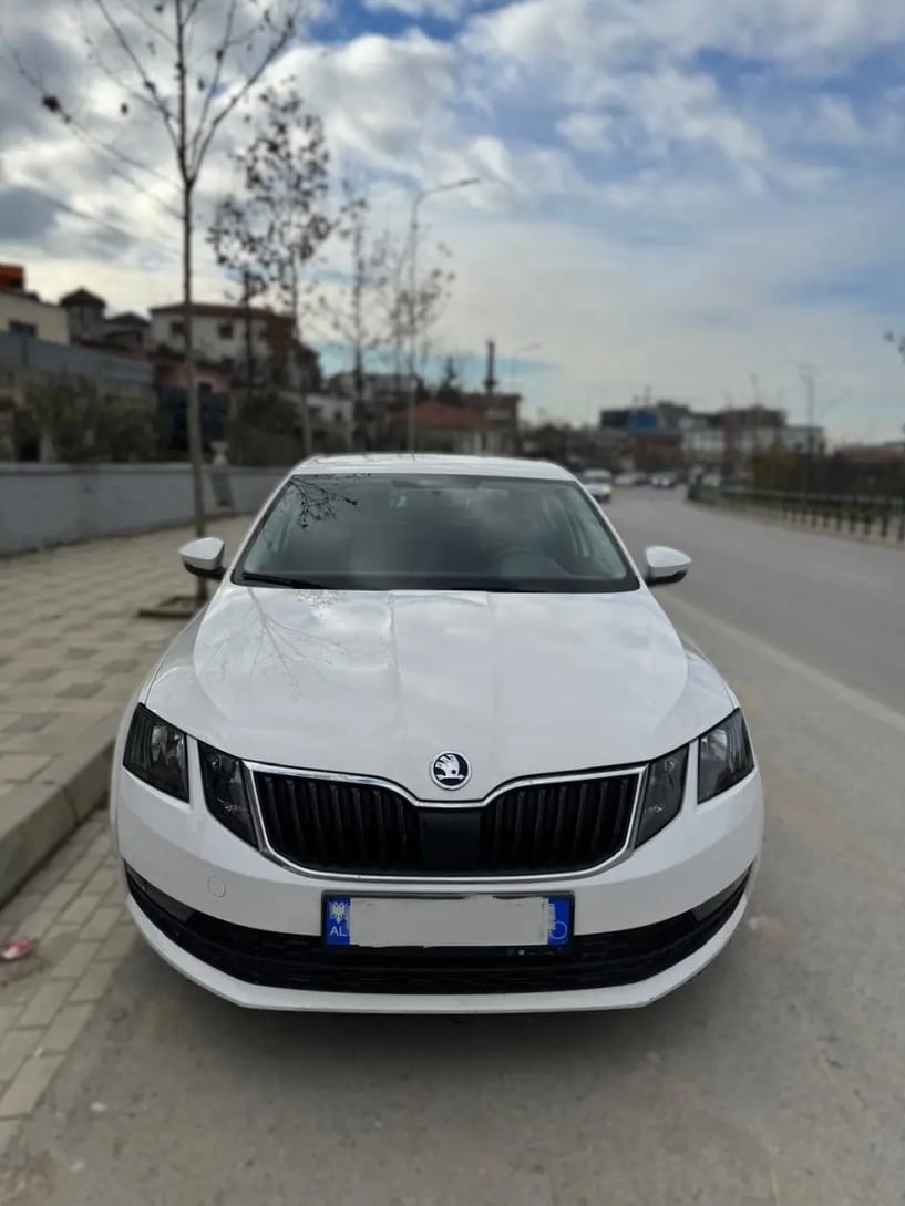 Wynajmij samochód w Tirana