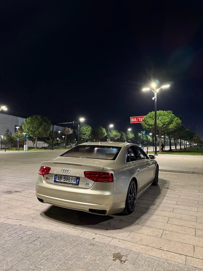 Louer une voiture à Tirana