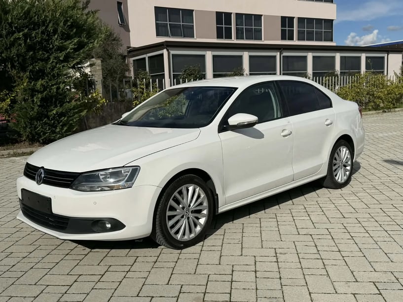 Rent a car in Tirana