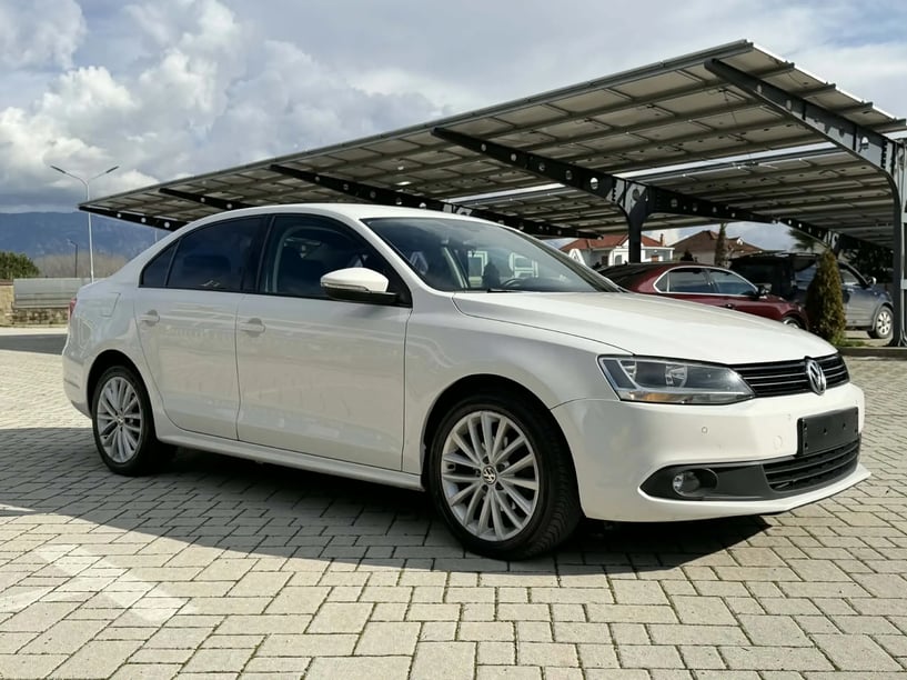 Rent a car in Tirana