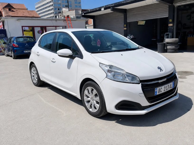 Rent a car in Tirana