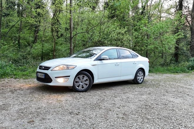 Wynajmij samochód w Tirana