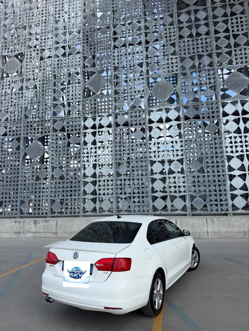 Louer une voiture à Tirana