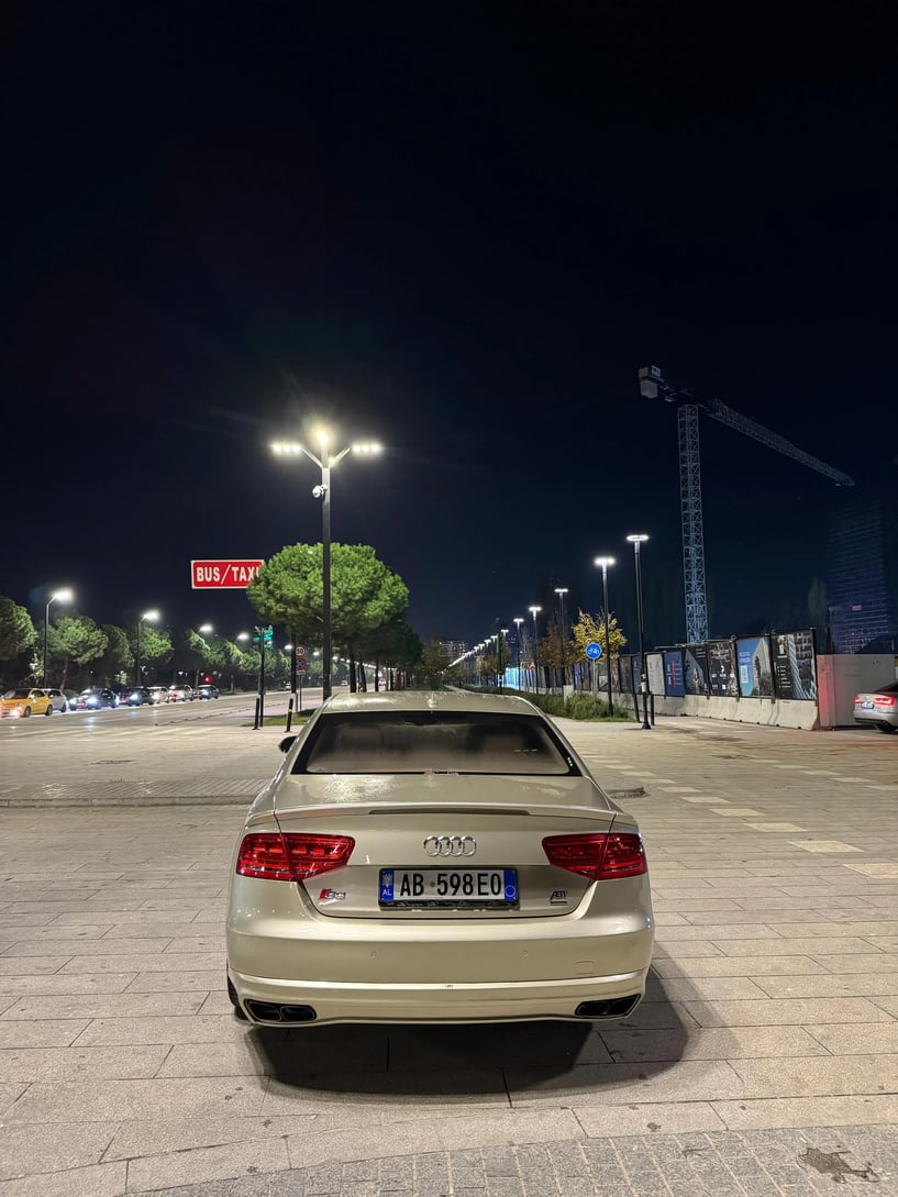 Louer une voiture à Tirana