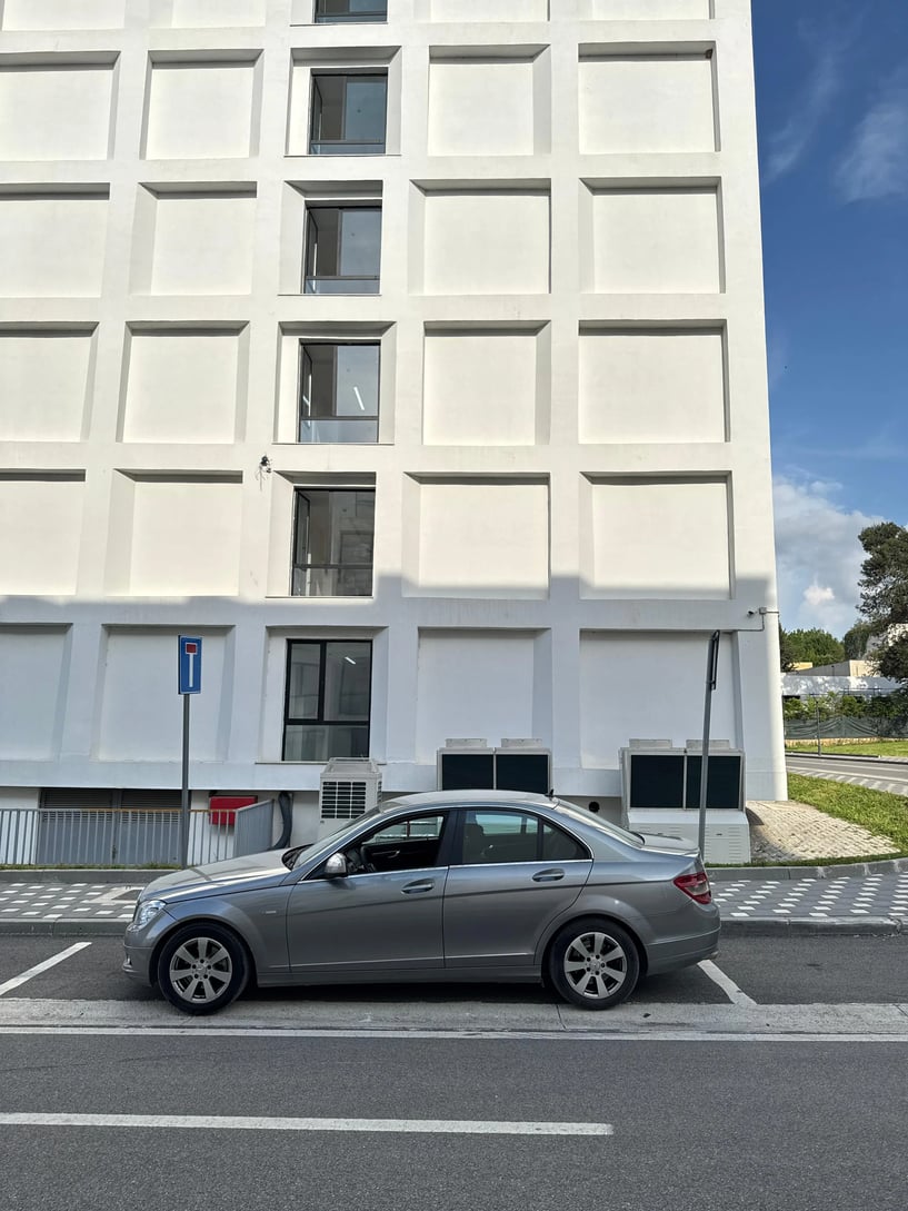 Noleggia un'auto a Tirana