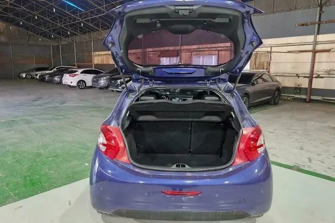 Wynajmij samochód w Tirana