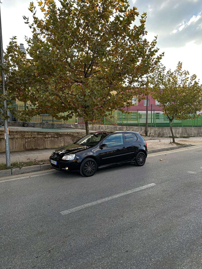 Rent a car in Tirana