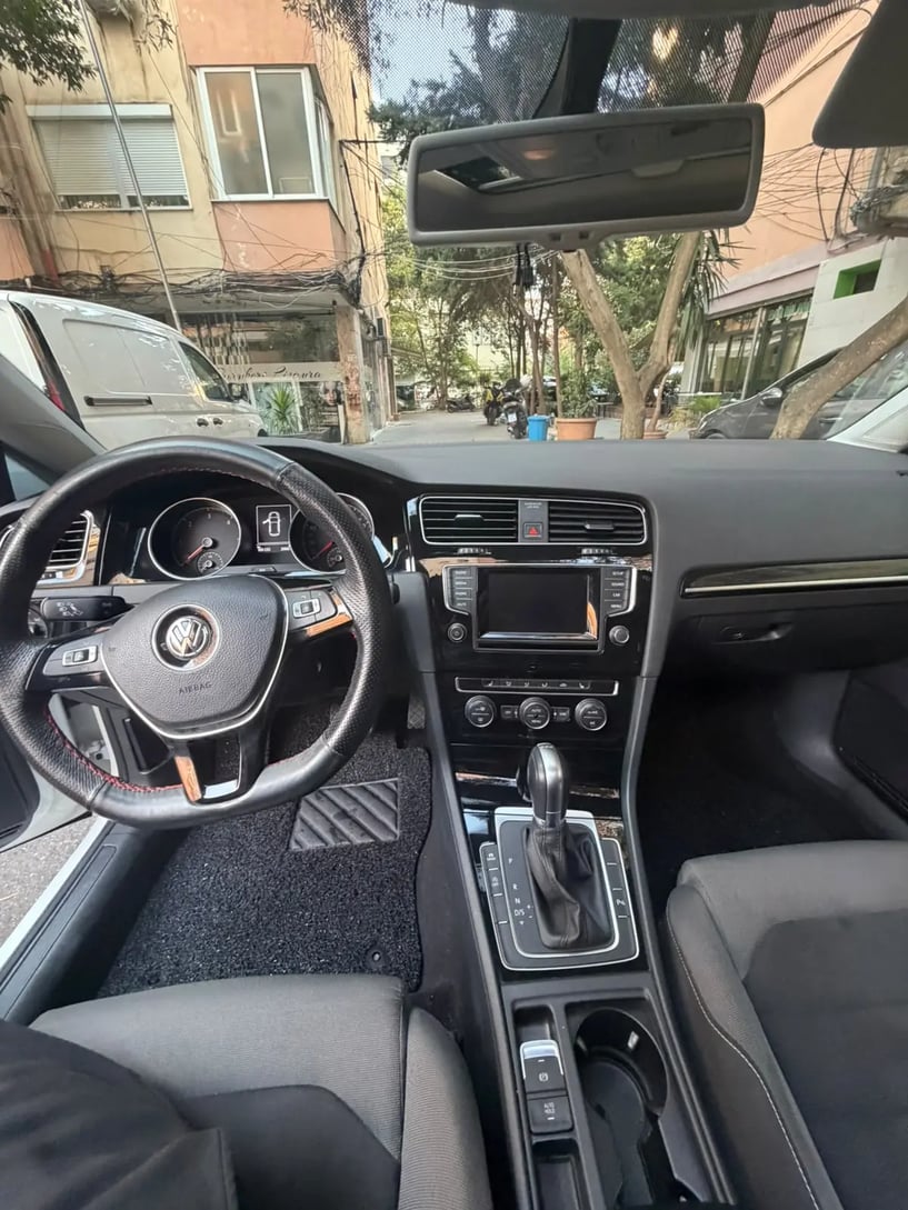 Rent a car in Tirana
