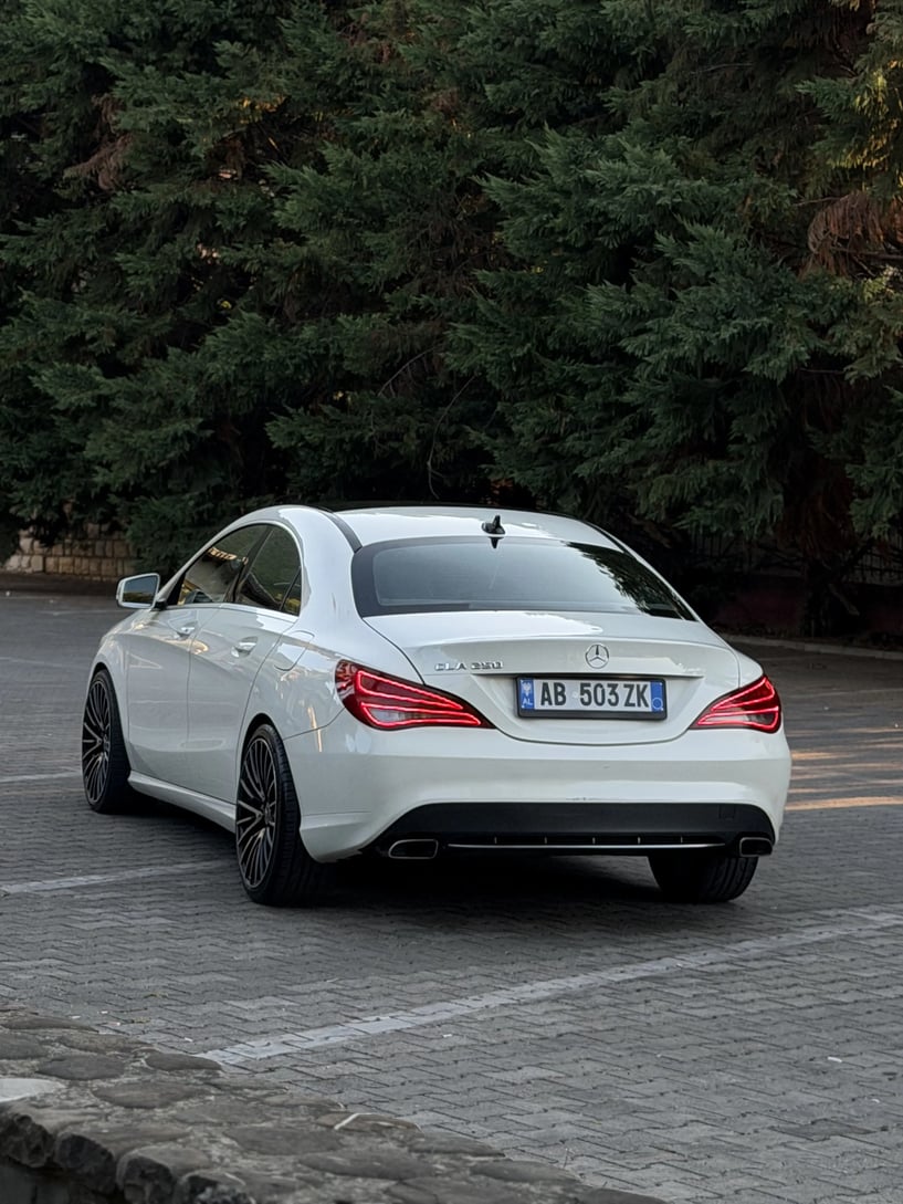 Rent a car in Tirana
