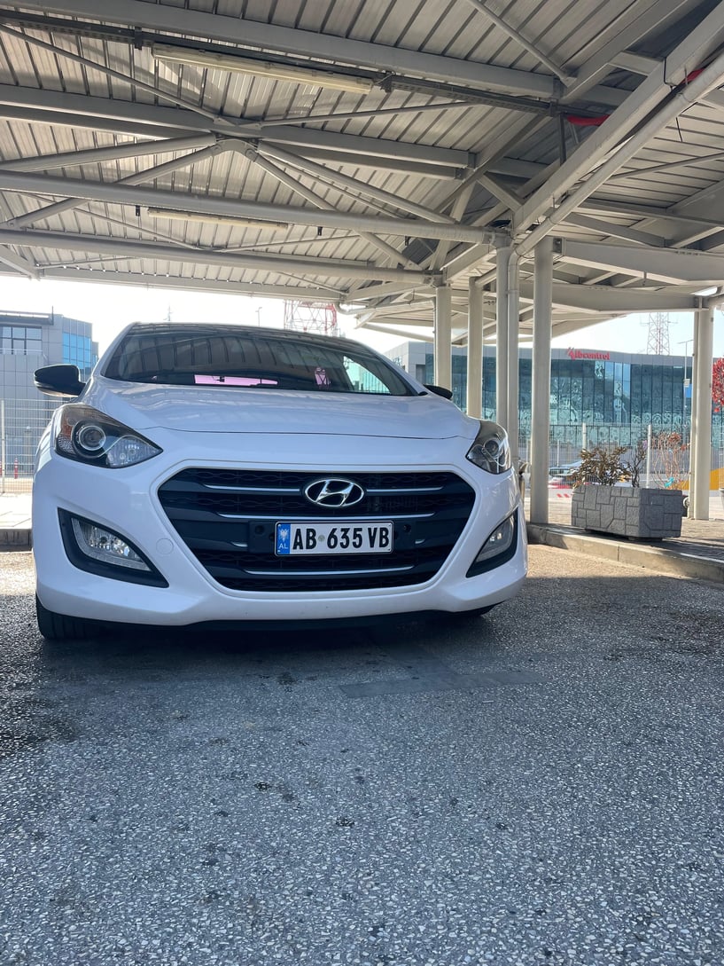 Auto mieten in Tirana