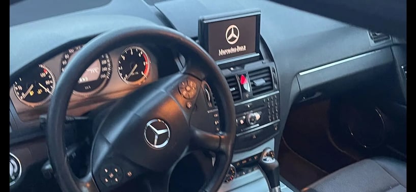 Wynajmij samochód w Tirana