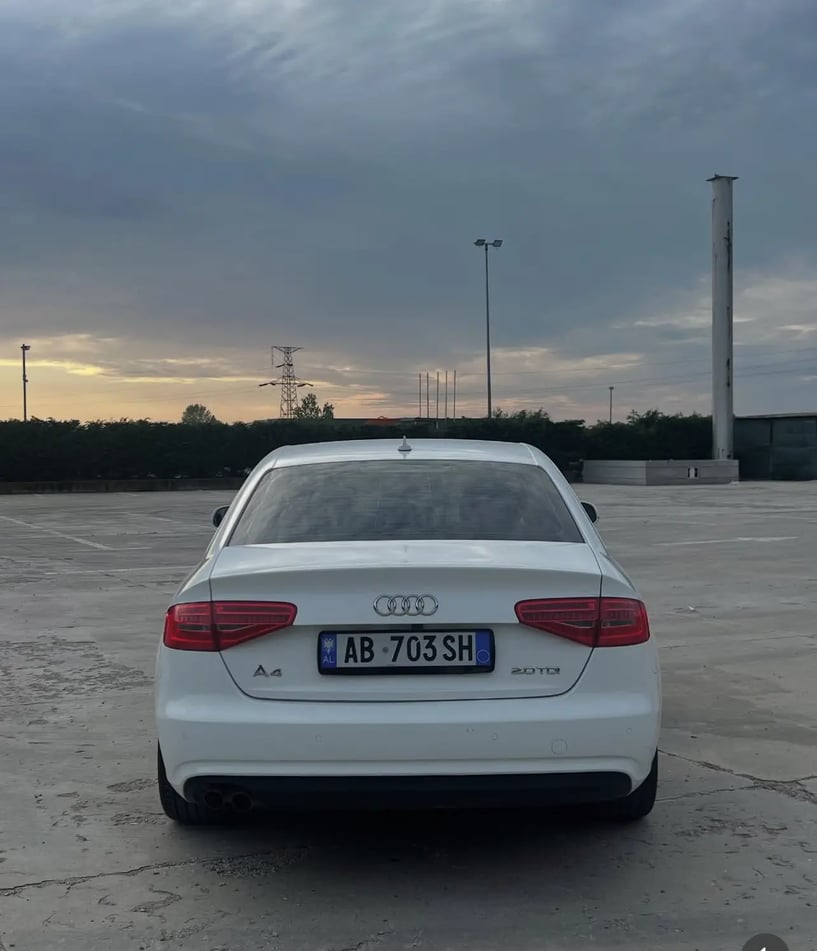 Louer une voiture à Tirana