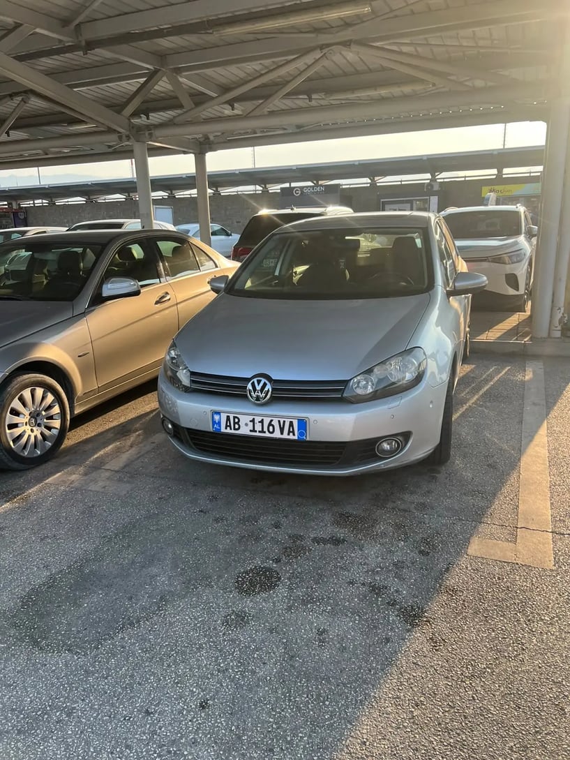 Rent a car in Tirana