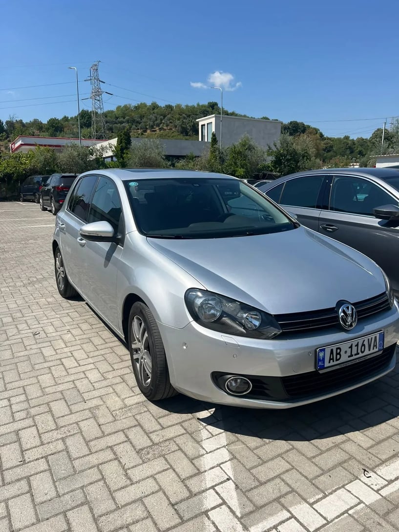 Rent a car in Tirana