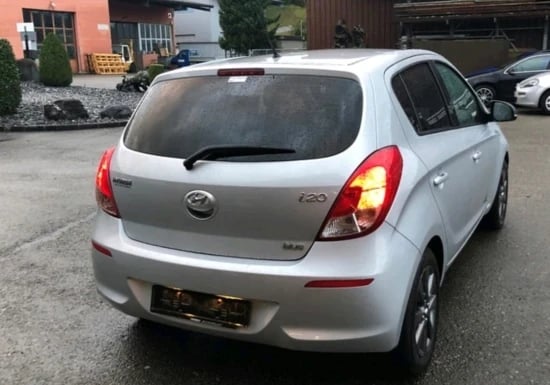 Alquila un coche en Tirana