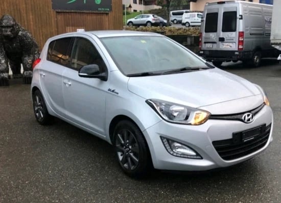 Alquila un coche en Tirana