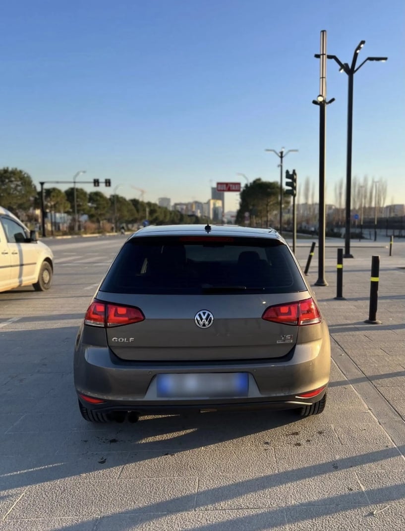 Rent a car in Tirana