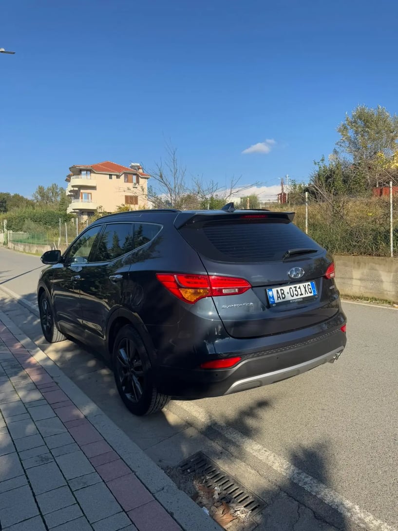 Wynajmij samochód w Tirana